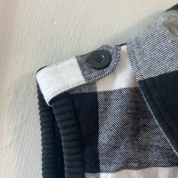 Sweater Project Black and White Buffalo Plaid Cardigan - Picture 6 of 11
